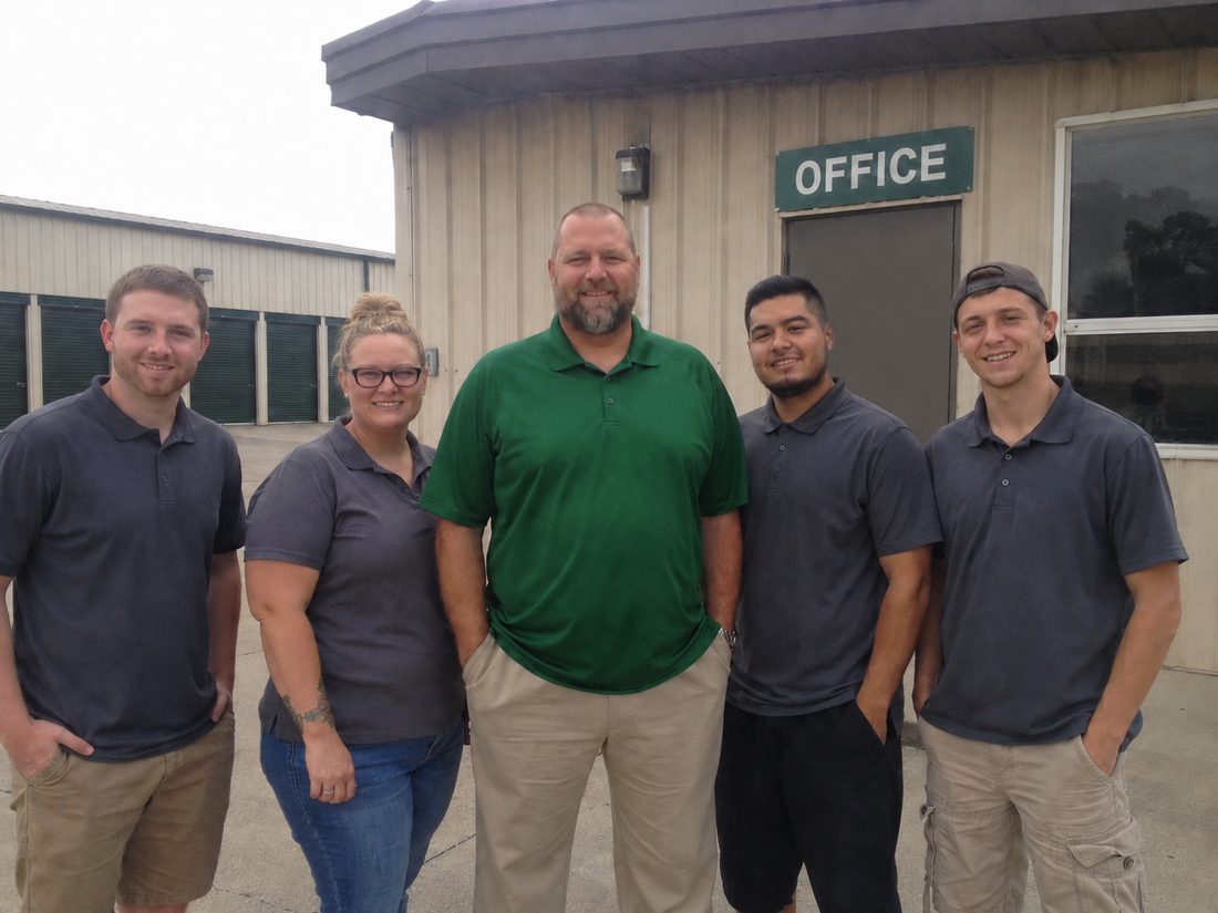 Pest control professionals in Hollywood, FL